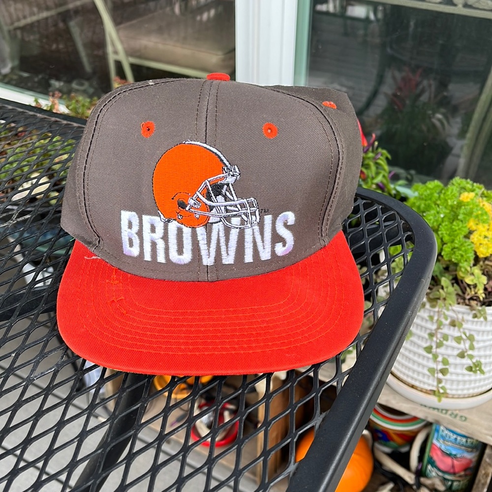 Cleveland Browns Vintage Adjustable Hat. One size fits all. Fully adjustable